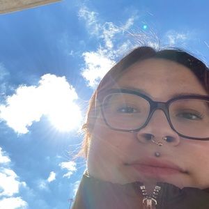Meet your Posher, Aline
